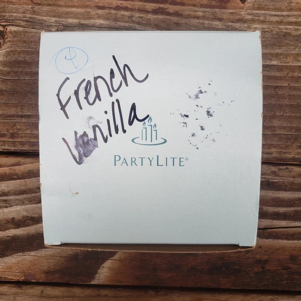 (4) PartyLite French Vanilla Aroma Melts - 2 1/4" - Picture 14 of 14